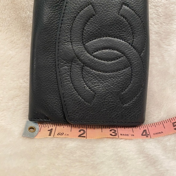 AUTHENTIC CHANEL Vintage black caviar leather bifold snap wallet - Picture 15 of 16